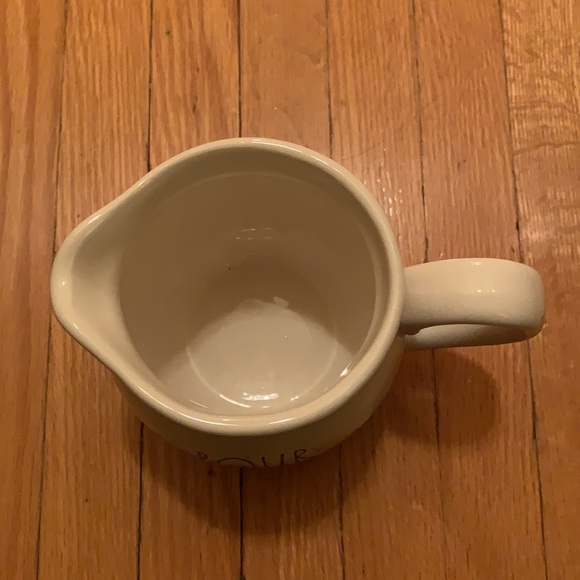 New OG 2018 Rae Dunn POUR Ceramic Creamer - Picture 3 of 6